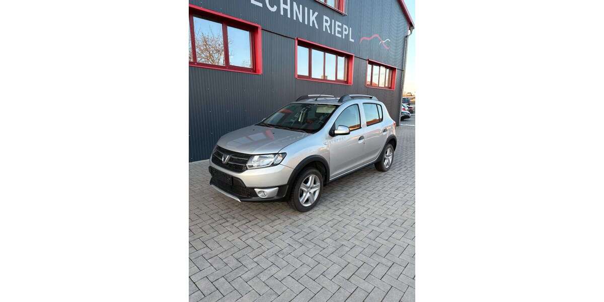 Dacia Sandero 9.300 km 8.980 &euro; Walderbach 93194