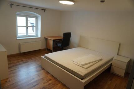 Möbliertes und hochwertiges, zentral gelegenes Zimmer in 2er WG 1 zimmer