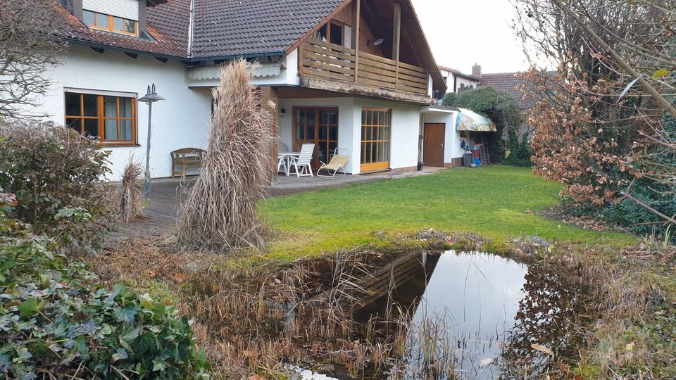 Erdgeschoßwohnung Neutraubling - 3 Zimmer, 125 m&sup2;, 1.200&euro; | Angebot:27605126