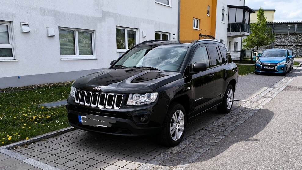 Jeep Compass 122.000 km 8.390 € Regensburg 93019
