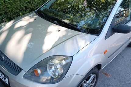 Ford Fiesta 140.000 km 1.000 &euro; Regensburg 93045