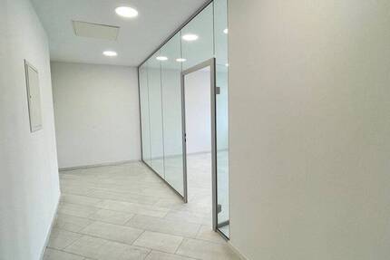 Gewerbeobjekt Regensburg Innenstadt - 6 Zimmer, 170 m&sup2;, 2.200&euro; | Angebot:26207460