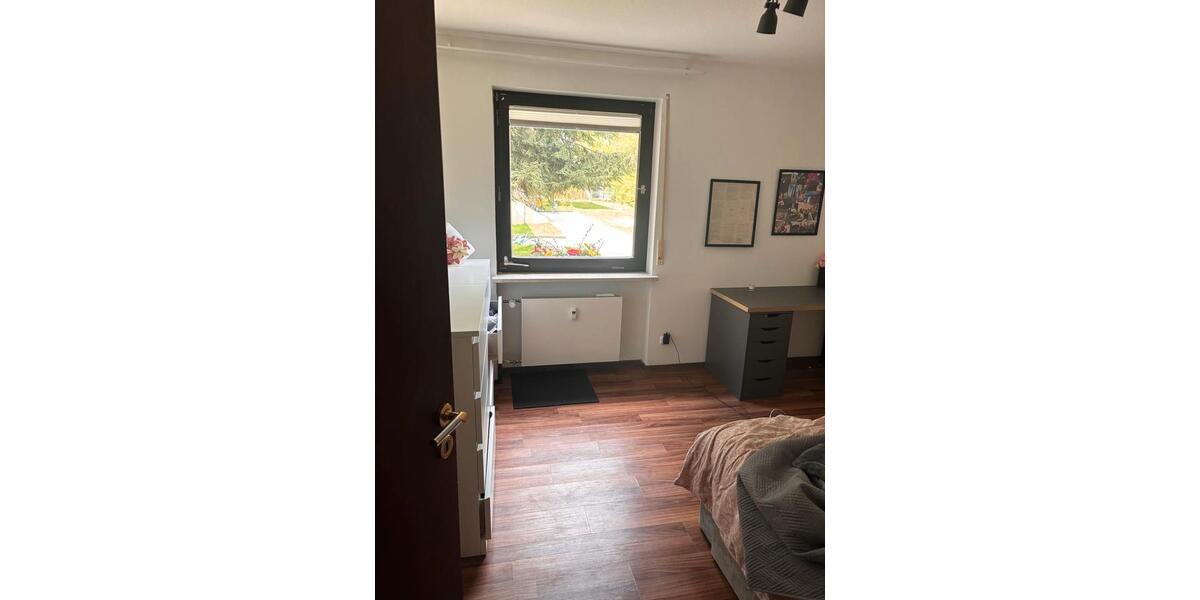 Erdgeschoßwohnung Regensburg Das Dörnberg - 4 Zimmer, 94 m&sup2;, 1.700&euro; | Angebot:26312162