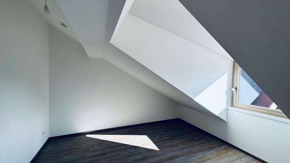 Dachgeschoßwohnung Beratzhausen - 3 Zimmer, 84 m&sup2;, 1.029&euro; | Angebot:24854465