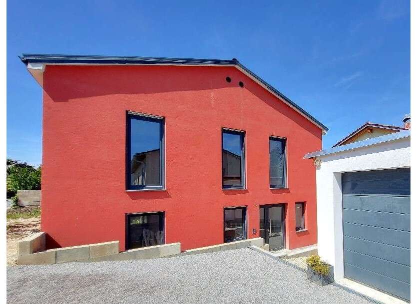 Haus zum Kaufen in Maxhütte-Haidhof 400.000 € 154 m²