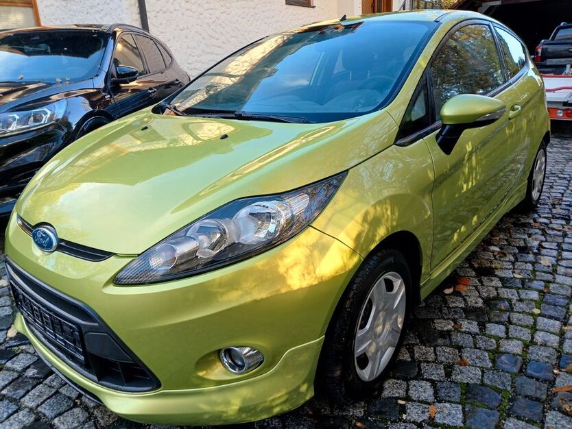 Ford Fiesta 113.000 km 2.999 € Regensburg-Bernhardswald 93170