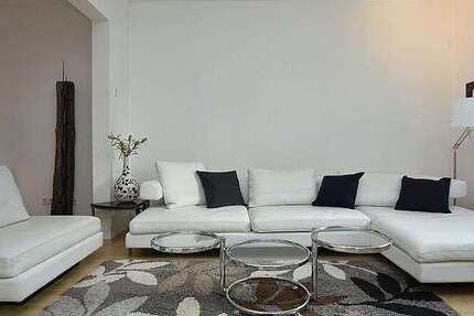 Haus zum Mieten in Stuttgart 3.190 € 160 m²