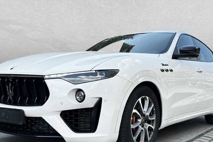 Maserati Levante 57.500 km 59.790 &euro; Regensburg 93059