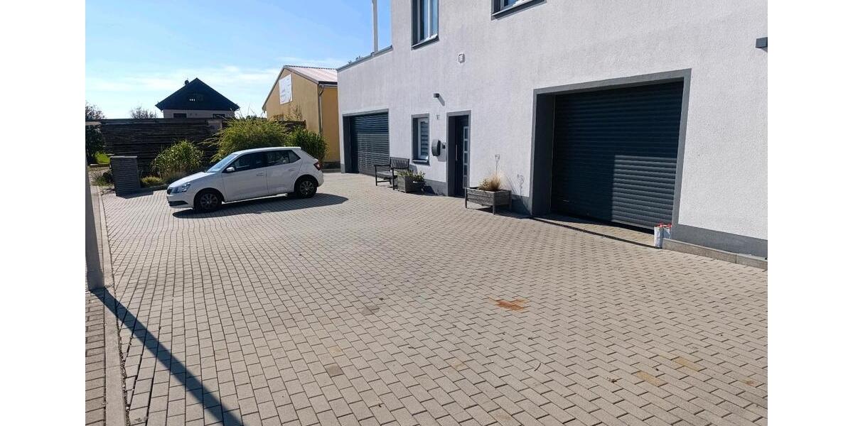 Gewerbeimmobilie mit Wohneinheit, großer Garten zimmer