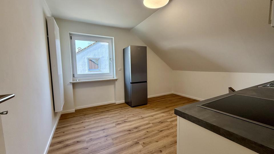 Dachgeschoßwohnung Regensburg Konradsiedlung - 2 Zimmer, 50 m&sup2;, 750&euro; | Angebot:26057326