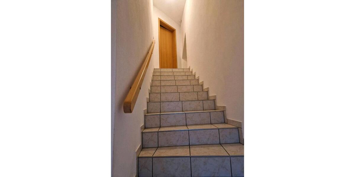 Dachgeschoßwohnung Falkenstein - 3.5 Zimmer, 114 m&sup2;, 700&euro; | Angebot:26439405