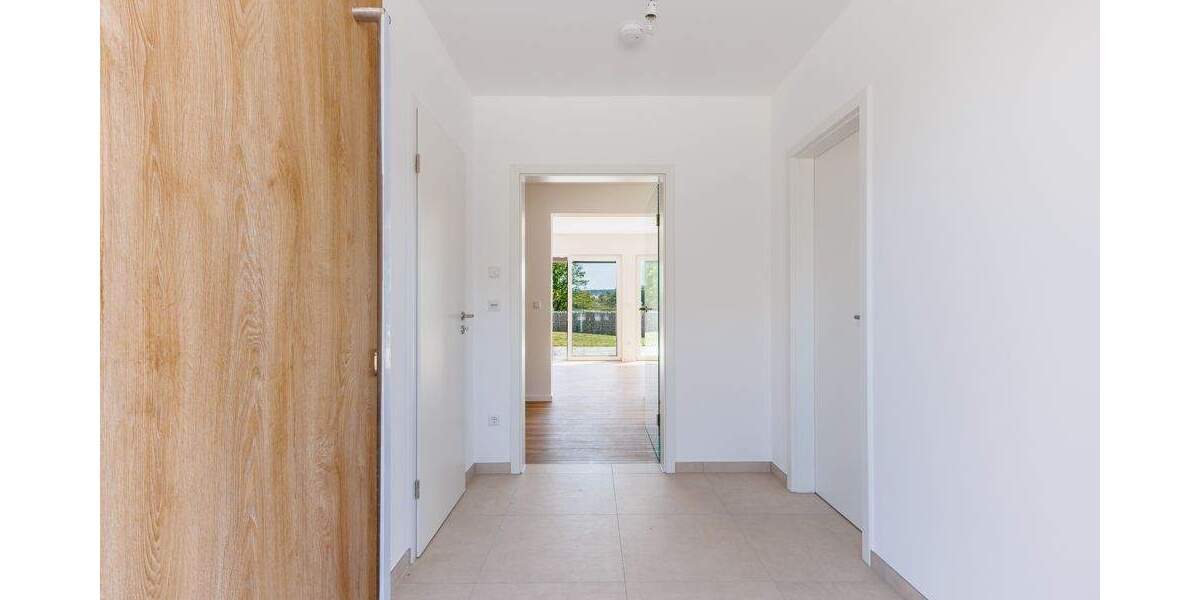 Reihenendhaus Langquaid - 5 Zimmer, 148 m&sup2;, 560.000&euro; | Angebot:25834896