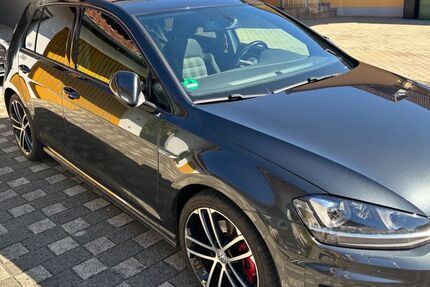 VW Golf 208.000 km 9.500 &euro; Mintraching 93098