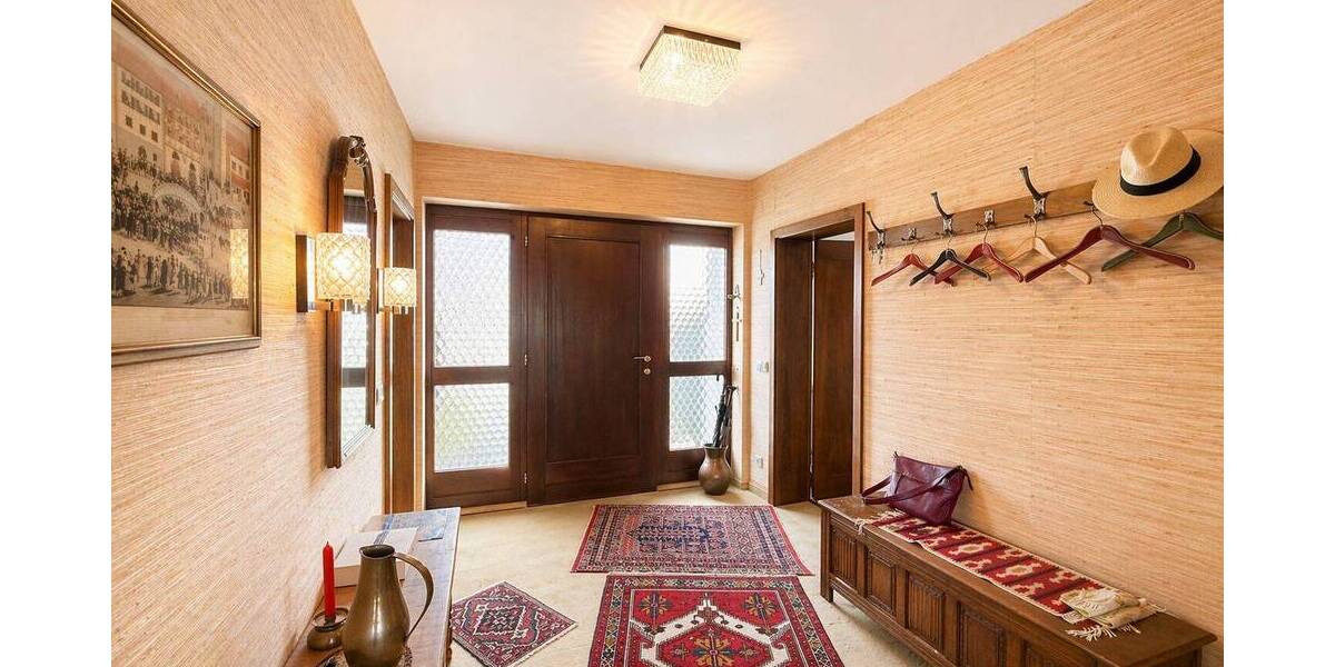 Einfamilienhaus Pentling - 8 Zimmer, 280 m&sup2;, 485.000&euro; | Angebot:26778889