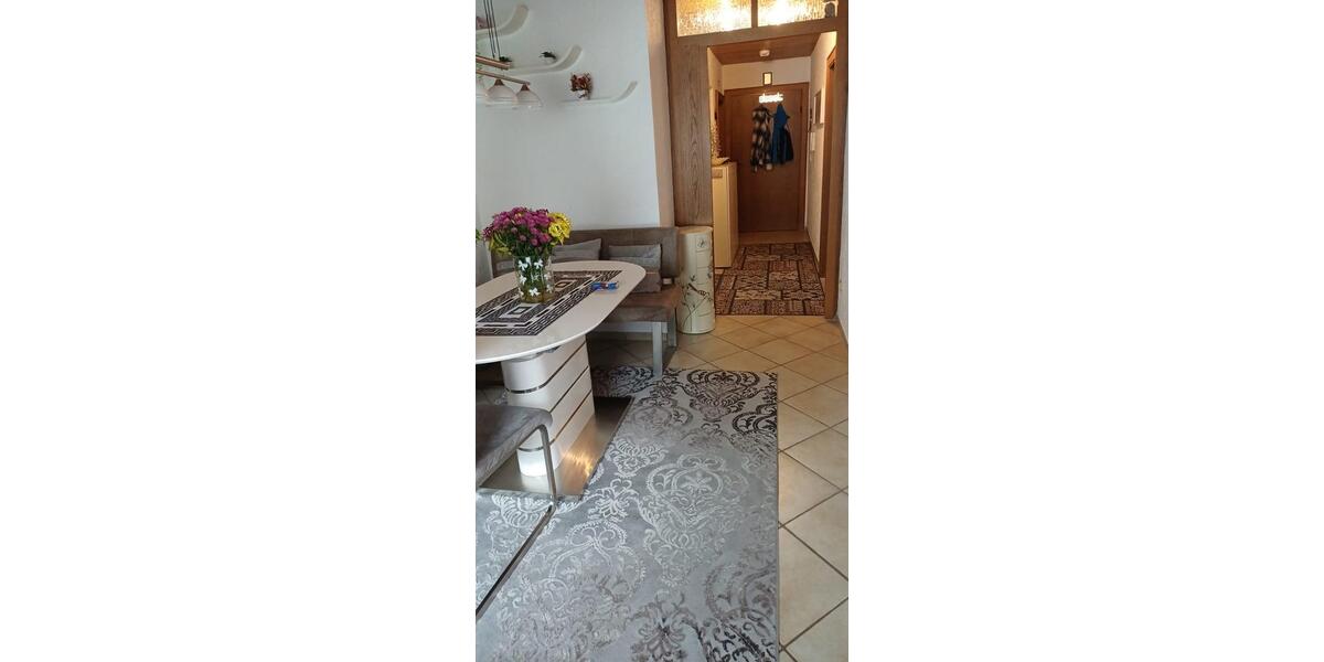 Etagenwohnung Neutraubling - 3.5 Zimmer, 92 m&sup2;, 365.000&euro; | Angebot:27021018