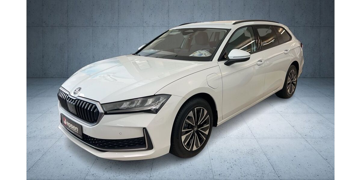 Skoda Superb 8.900 km 41.470 &euro; Regensburg 93049