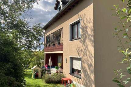 Haus Sinzing - 12 Zimmer, 303 m&sup2;, 750.000&euro; | Angebot:27125362
