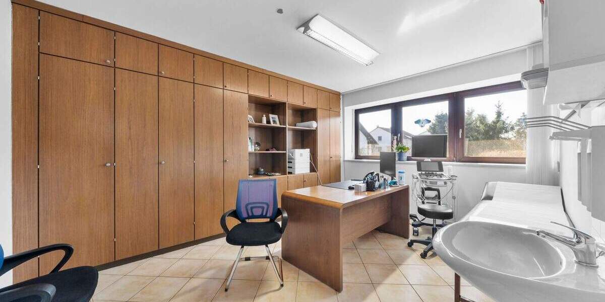 Gewerbeobjekt Rain - 5 Zimmer, 135 m&sup2;, 1.080&euro; | Angebot:25800184