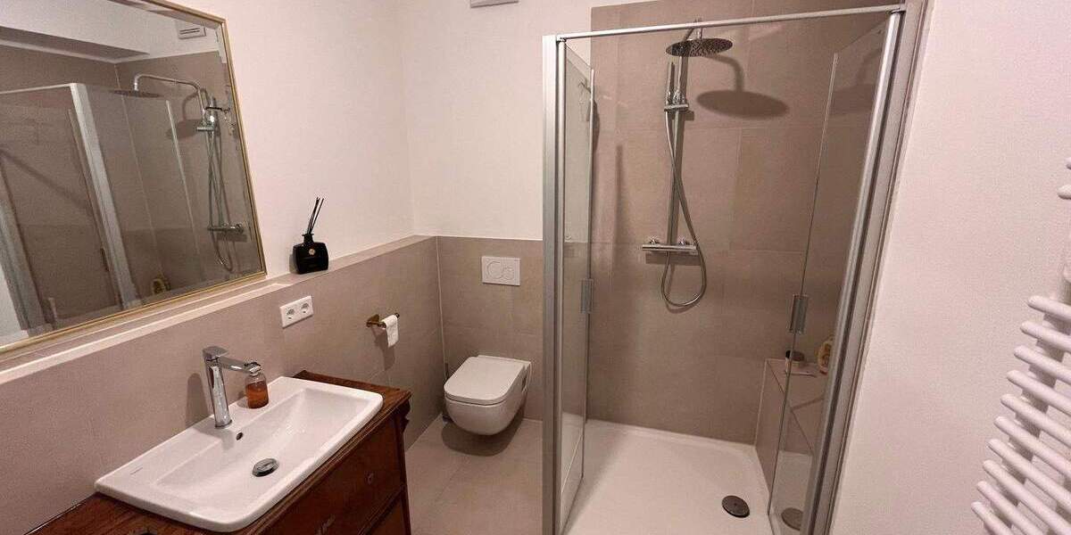 Etagenwohnung Regensburg Innenstadt - 4 Zimmer, 122 m&sup2;, 1.710&euro; | Angebot:25776604