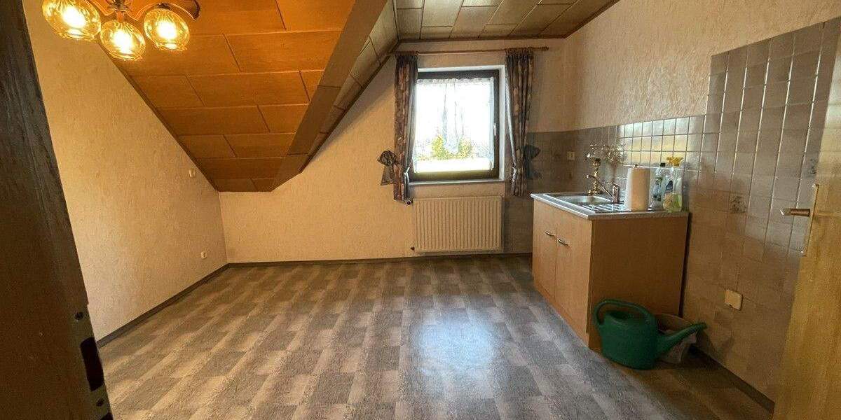 Einfamilienhaus Abensberg - 9 Zimmer, 190 m&sup2;, 490.000&euro; | Angebot:25739846