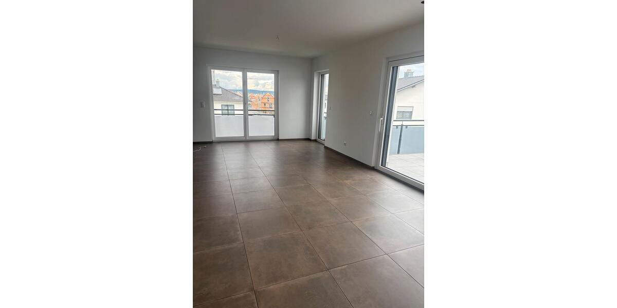 Etagenwohnung Bernhardswald - 4 Zimmer, 140 m&sup2;, 1.700&euro; | Angebot:26532743