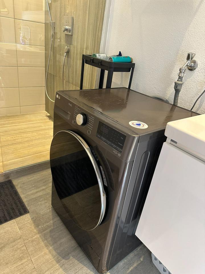 WG Zimmer -> Helles Zimmer Innenstadt ab sofort verfügbar