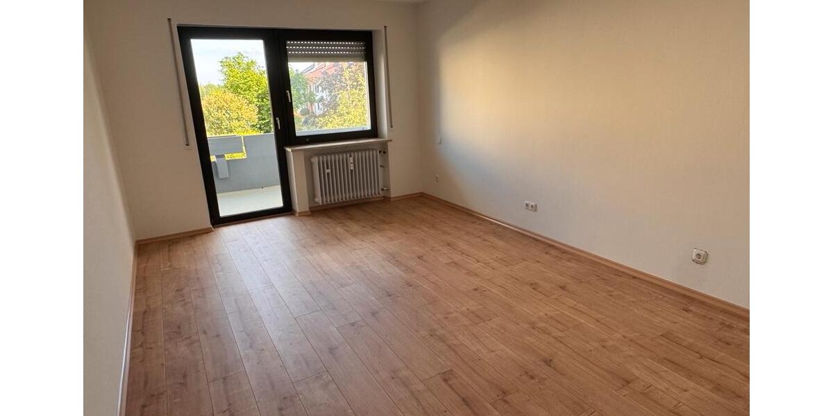 Etagenwohnung Sünching - 3 Zimmer, 80 m&sup2;, 900&euro; | Angebot:26568432