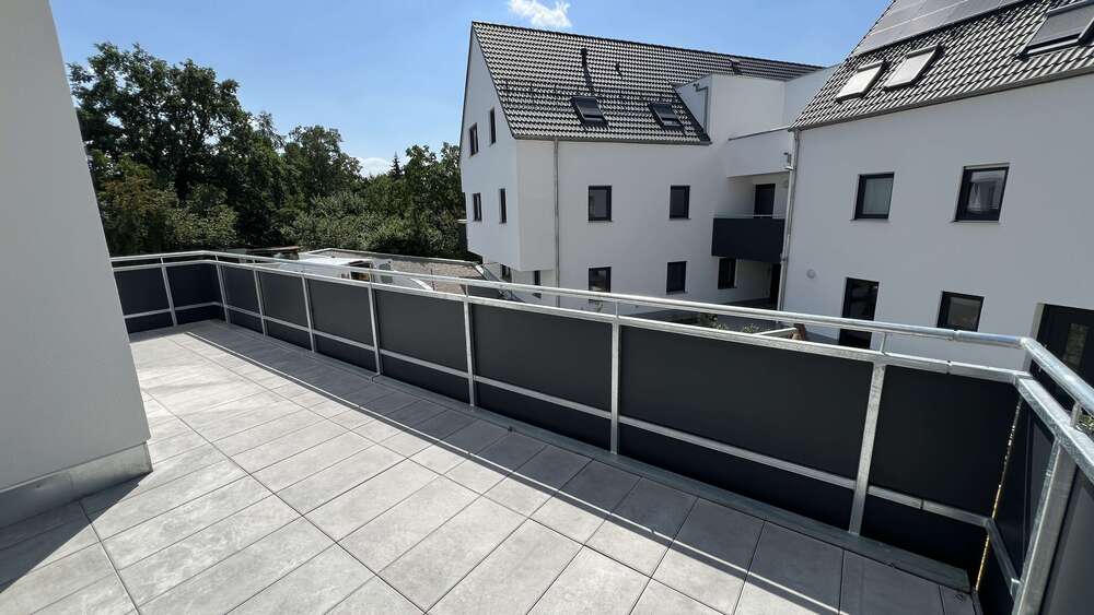 Etagenwohnung Regenstauf - 3 Zimmer, 97 m&sup2;, 1.460&euro; | Angebot:27348924