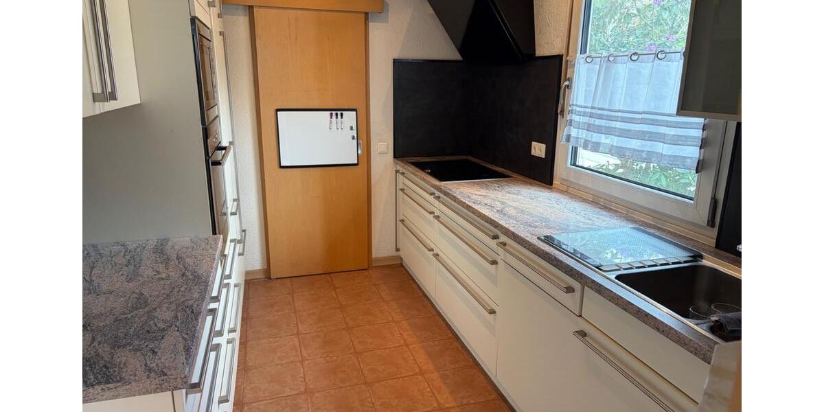 Einfamilienhaus Neutraubling - 8 Zimmer, 117 m&sup2;, 486.000&euro; | Angebot:26612368