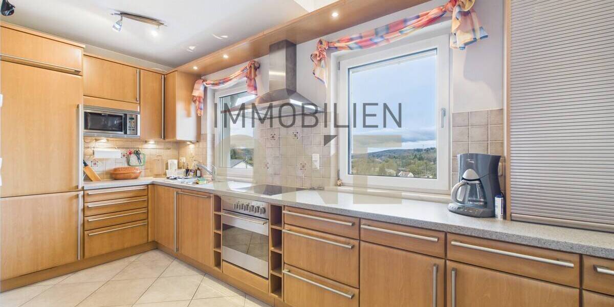 Einfamilienhaus Nittendorf Etterzhausen - 8 Zimmer, 259 m&sup2;, 975.000&euro; | Angebot:25985199