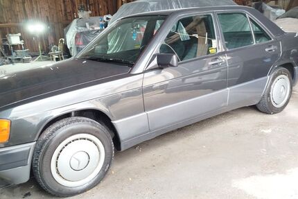 Mercedes-Benz 190 141.000 km 6.499 &euro; Regensburg 93055