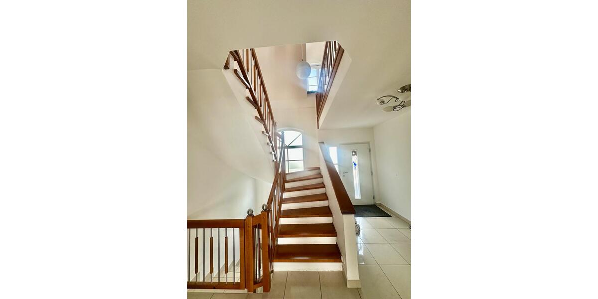 Einfamilienhaus Abensberg - 8 Zimmer, 180 m&sup2;, 2.150&euro; | Angebot:26121492