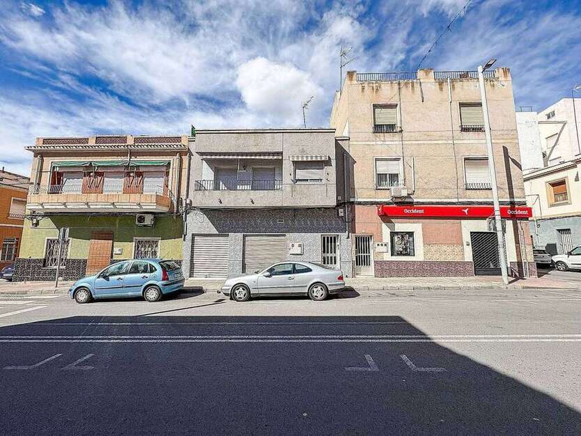 Haus zum Kaufen in Elda 137.000 € 287 m²