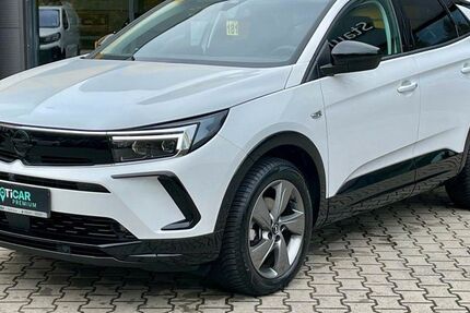 Opel Grandland (X) 18.329 km 24.480 &euro; Kelheim 93309