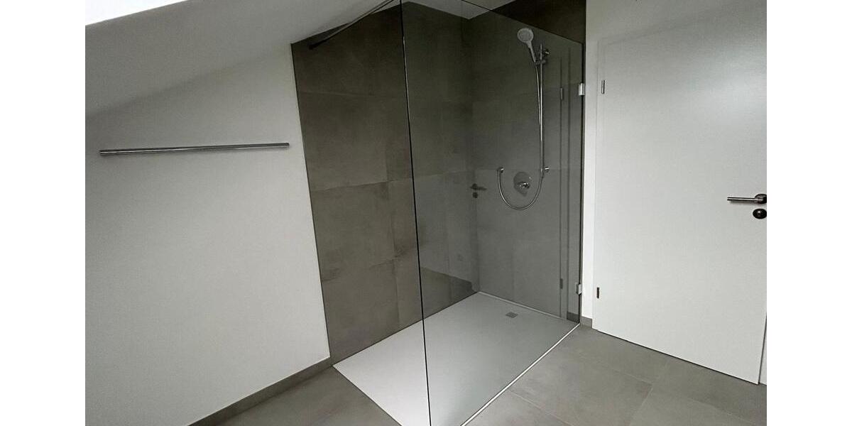 Dachgeschoßwohnung Langquaid - 3 Zimmer, 85 m&sup2;, 950&euro; | Angebot:26441002