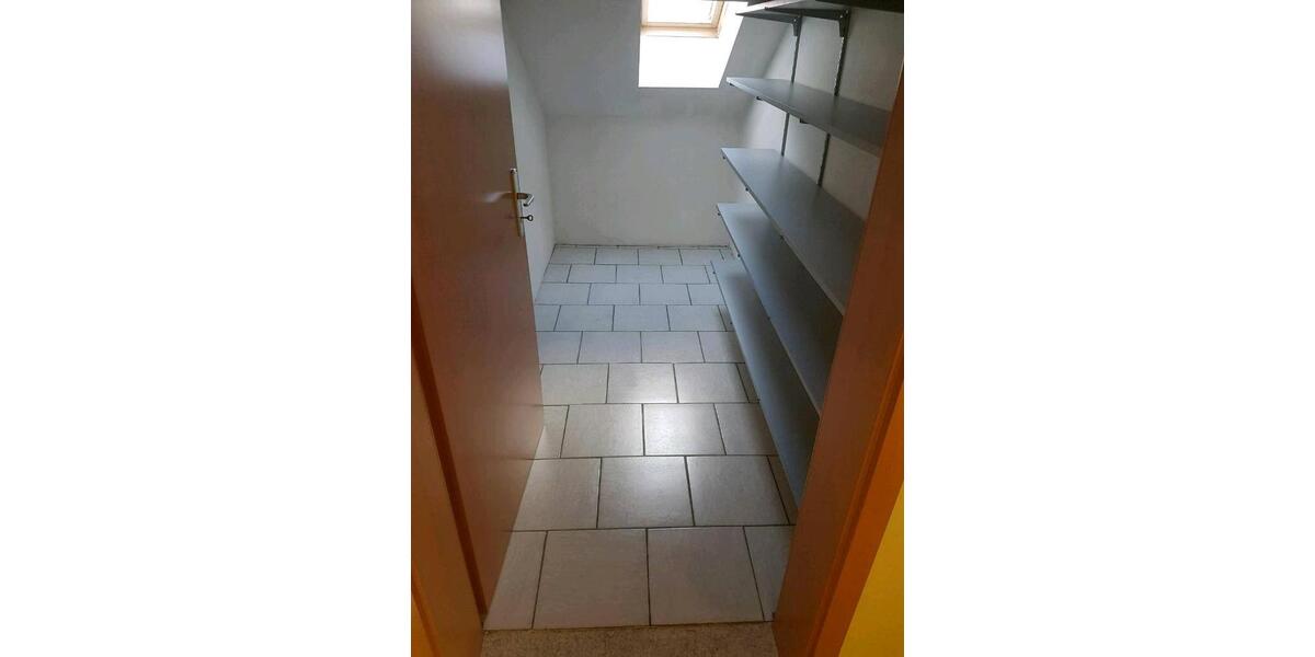 Dachgeschoßwohnung Walderbach - 4 Zimmer, 120 m&sup2;, 750&euro; | Angebot:26303073