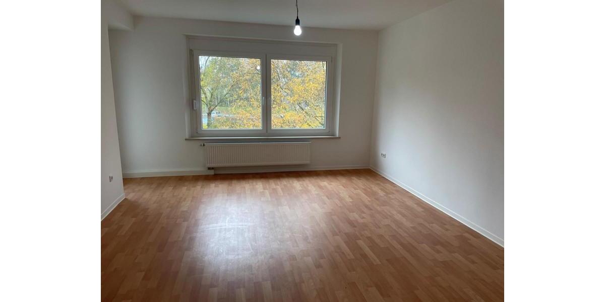 Tolle 3 - Zimmer Wohnung mit Balkon in modernisierter Wohnanlage! zimmer