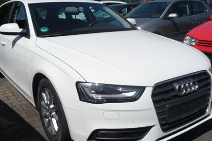 Audi A4 215.136 km 7.999 &euro; Regensburg 93055