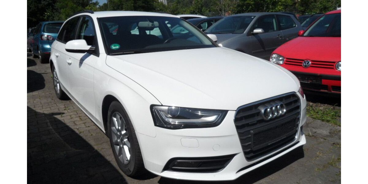 Audi A4 215.136 km 7.999 &euro; Regensburg 93055