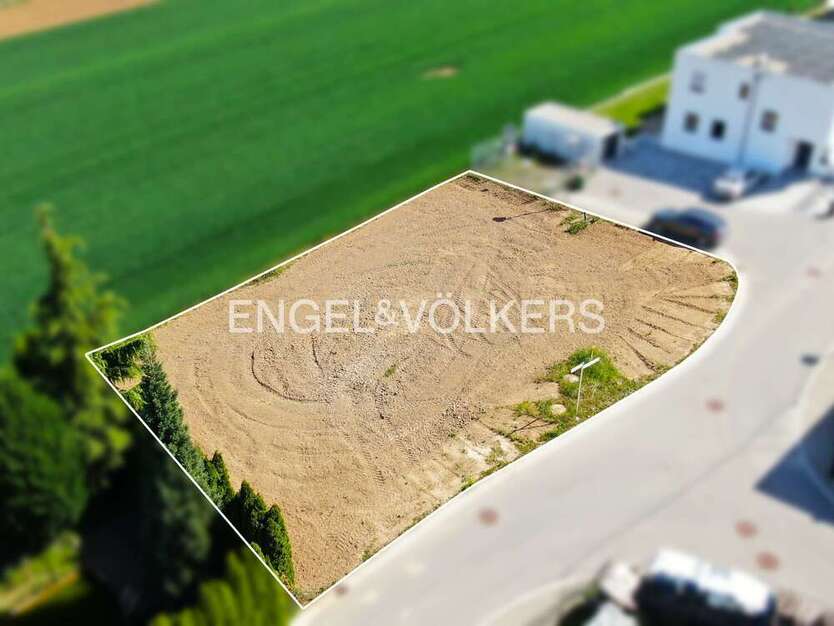 Grundstück zu verkaufen in Aufhausen 239.000 € 681 m²