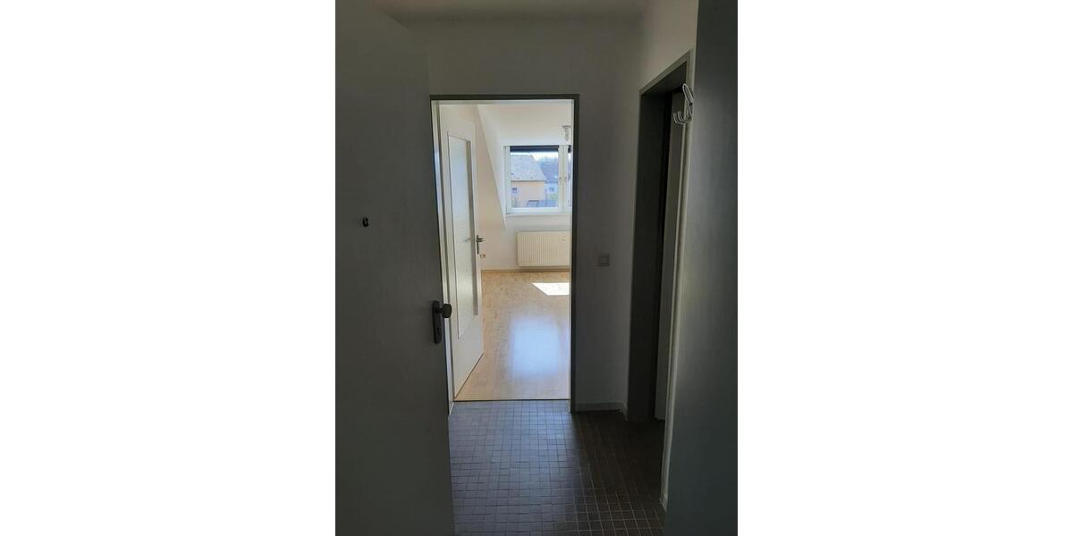 Dachgeschoßwohnung Regensburg Galgenberg - 1 Zimmer, 21 m&sup2;, 368&euro; | Angebot:26336126