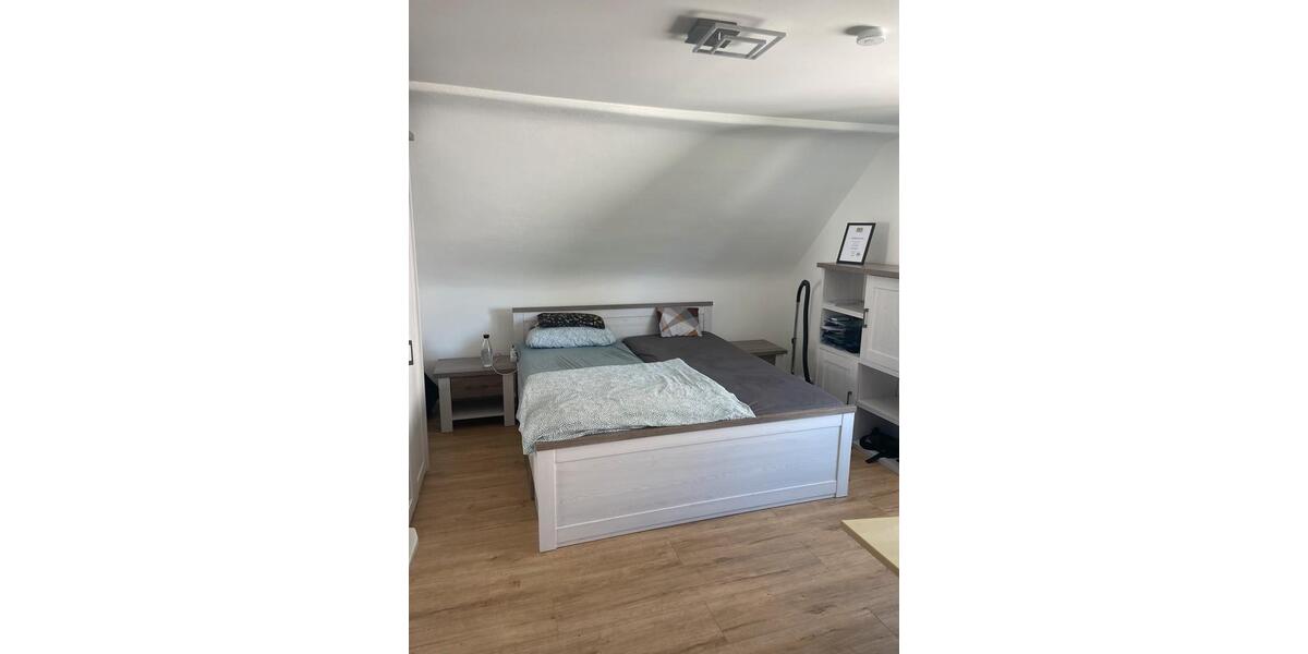 Dachgeschoßwohnung Maxhütte-Haidhof Haidhof - 2 Zimmer, 43 m&sup2;, 520&euro; | Angebot:26336644