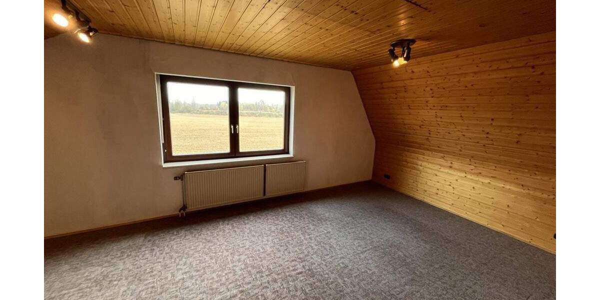 Reihenendhaus Neutraubling - 6 Zimmer, 152 m&sup2;, 498.000&euro; | Angebot:23853071