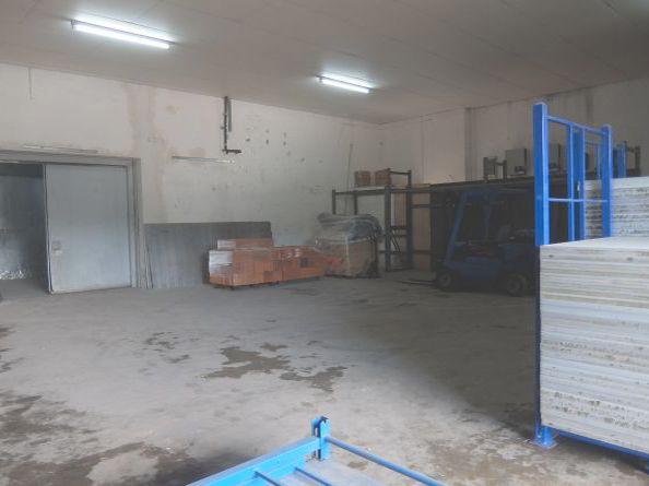 VH3843 Teilbare Halle mit Rampe Markt Beratzhausen zimmer
