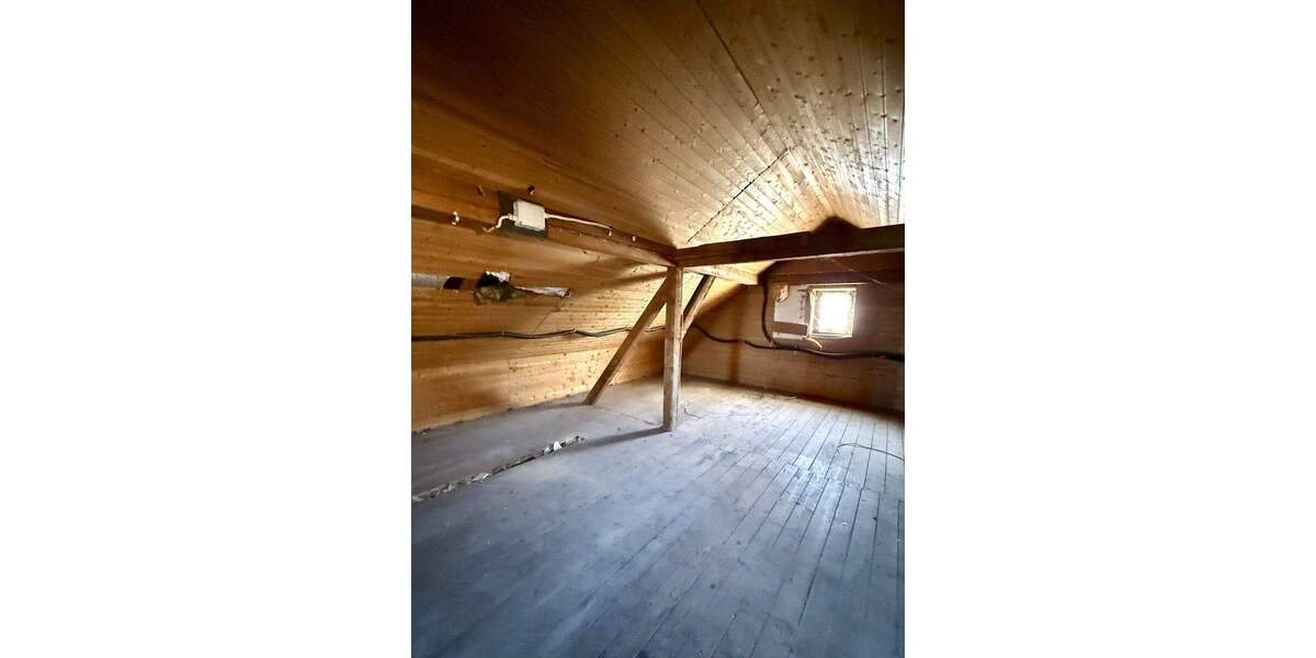 Einfamilienhaus Regensburg Oberisling-Graß - 9 Zimmer, 180 m&sup2;, 545.000&euro; | Angebot:25697116