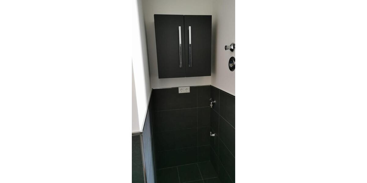 Hochwertige Wohnung 1.OG, 90qm , 3 Zimmer, Balkon, 2 TG Stellpl 3 zimmer