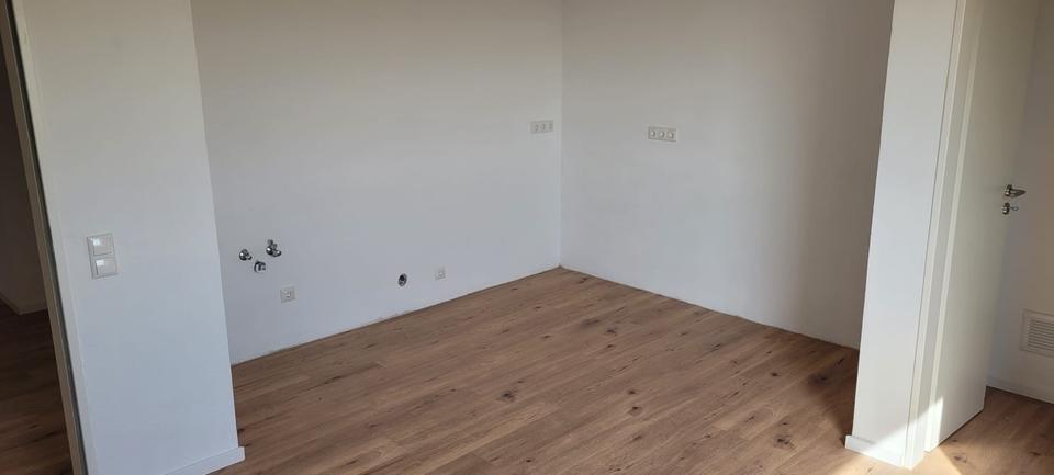 Etagenwohnung Regensburg Galgenberg - 4 Zimmer, 109 m&sup2;, 1.450&euro; | Angebot:25637743