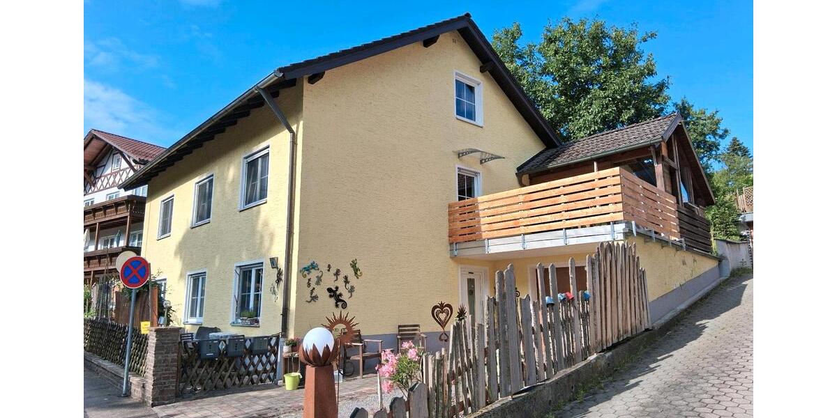 Dachgeschoßwohnung Regenstauf - 3 Zimmer, 65 m&sup2;, 913&euro; | Angebot:26698854