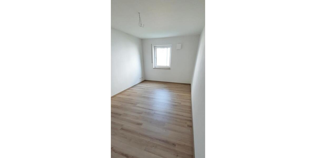 Erdgeschoßwohnung Nittenau - 2 Zimmer, 62 m&sup2;, 600&euro; | Angebot:26444600