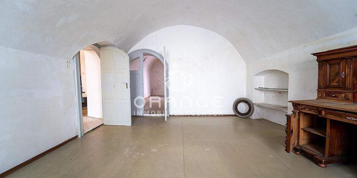 Mehrfamilienhaus, Wohnhaus Regensburg Innenstadt - 1 Zimmer, 305 m&sup2;, 999.000&euro; | Angebot:25399629